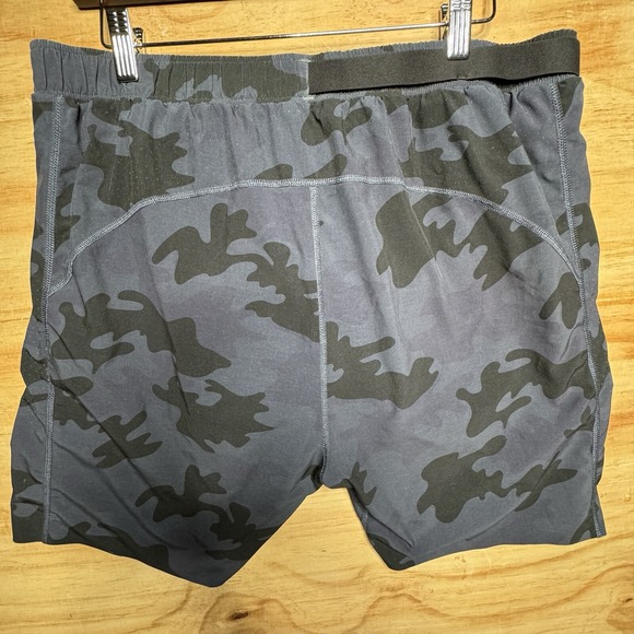 RHONE Other - Rhone Shorts‎ Mens Size Large Blue Camo Lined Athletic Gym Workout Stretch 7"